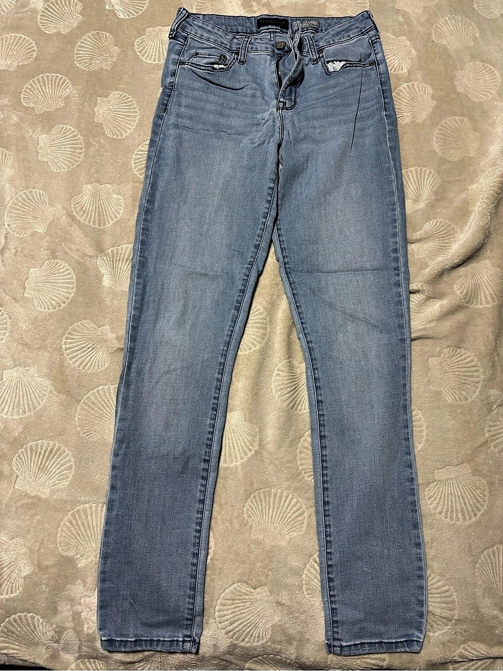 Aéropostale Straight Leg Jeans in Blue